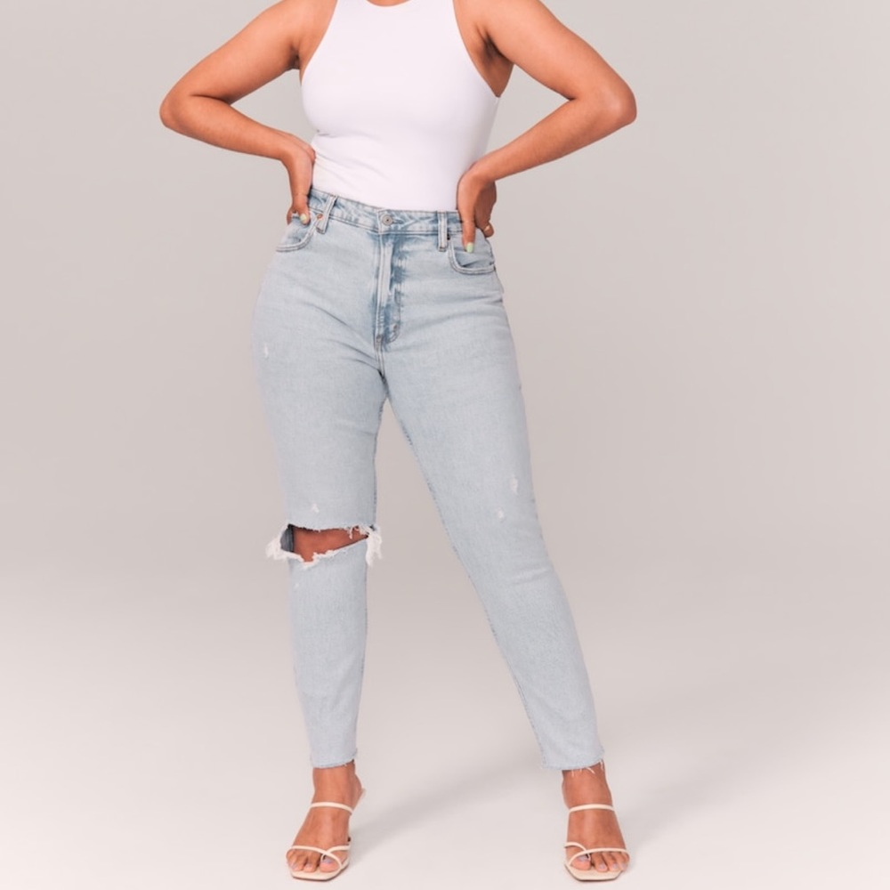 Abercrombie & Fitch Curve Love High Rise Skinny Jean